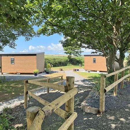 Отель Calvesland Hideaway Манорбьер Экстерьер фото